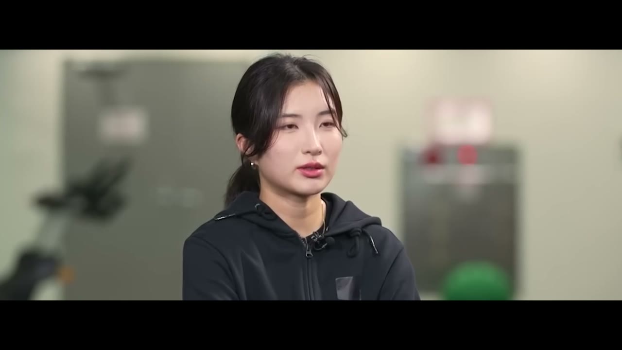 인터뷰 장면으로 구성한 가편집 기능 설명 화면